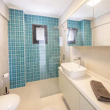 Lägenhet Pleasant Flat With Garden In The Heart Of